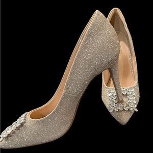 Dream Pairs Glittering Crystal Heels in Cream